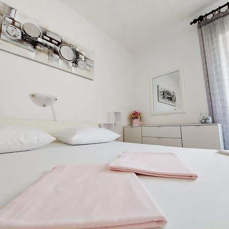 Apartment Eli باغ المظهر الخارجي الصورة