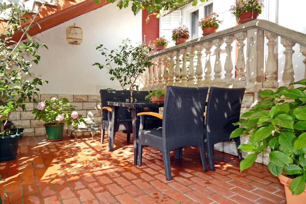 Apartment Eli باغ المظهر الخارجي الصورة
