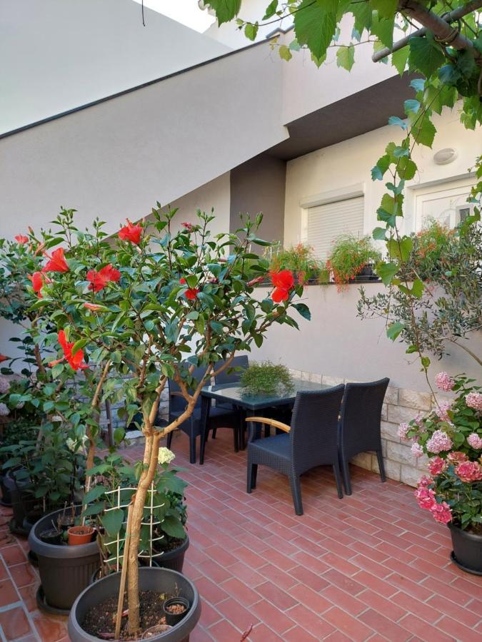 Apartment Eli باغ المظهر الخارجي الصورة